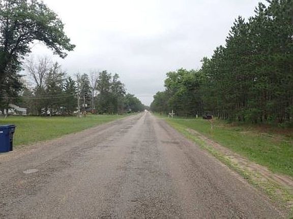 Exterior Neighborhood (street photo)