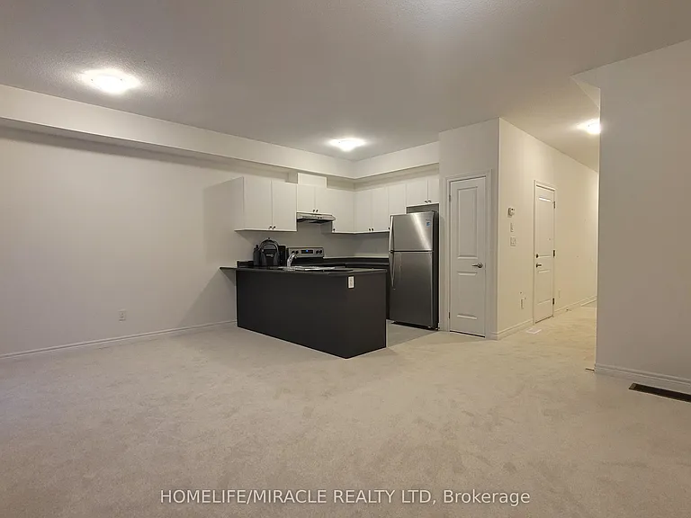 22 Vickers Rd — Photo 3