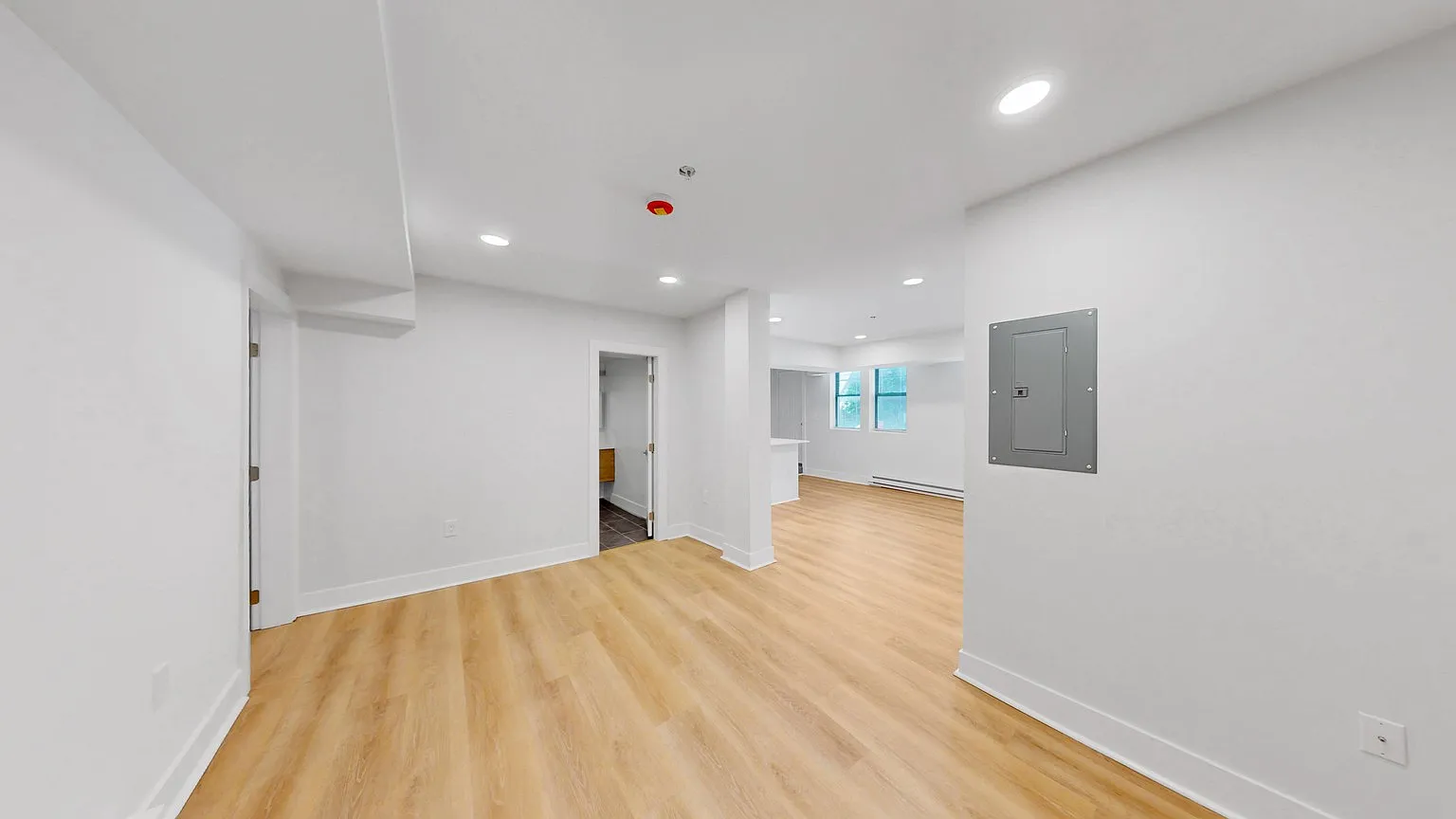11 Queensberry St — Photo 4