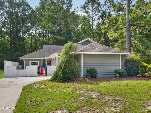 128 Red Bird Lane, Hampstead, NC 28443