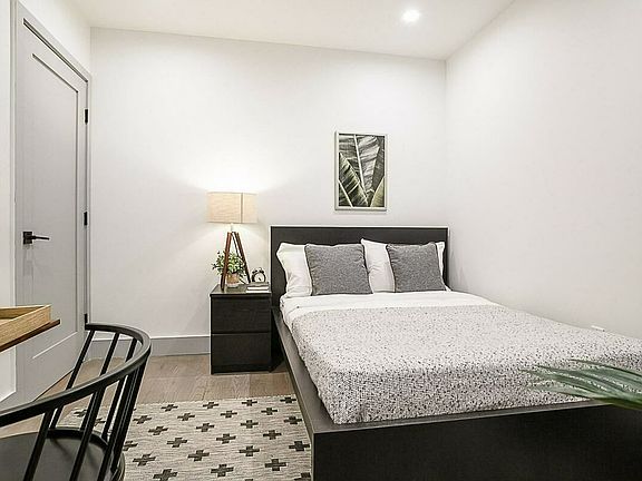 3rd image of 944 Columbus Ave #6