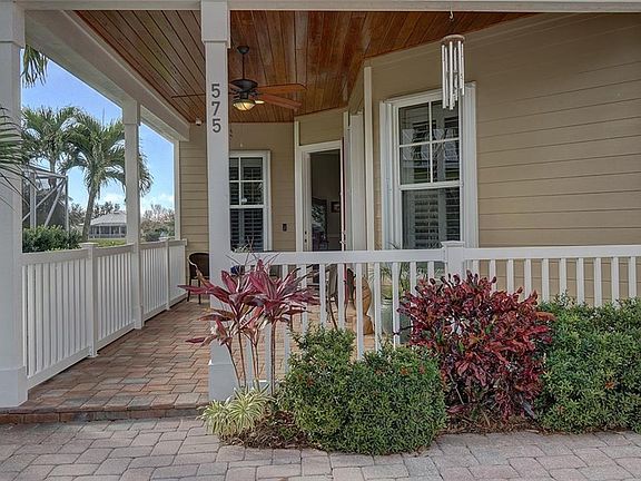 4th image of 575 NE Canoe Park Cir