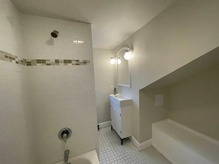 701 Ridge Pike #5 — Photo 5