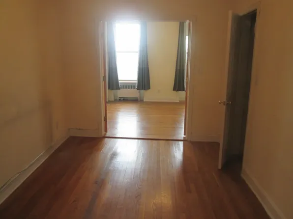 428 East 66th Street image 1 of 6