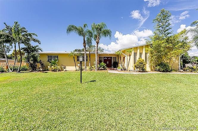 1st image of 17430 SW 89th Ct