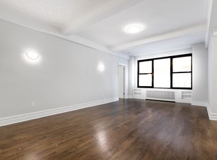 1 University Pl APT 2D, New York, NY 10003