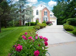 63 Hillcrest Blvd, Warren, NJ 07059