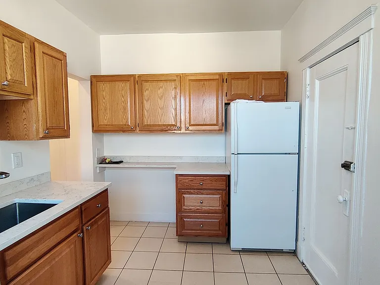 25 Mount Hood Rd #3 — Photo 8