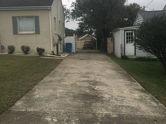 3rd image of 2407 Cornell Dr NW