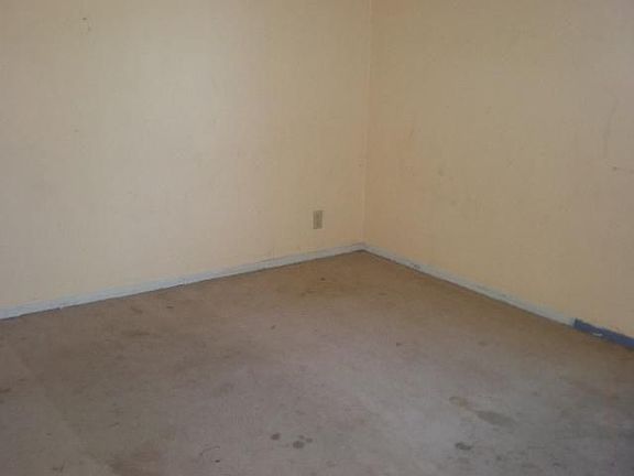 3rd image of 37943 E 95th St
