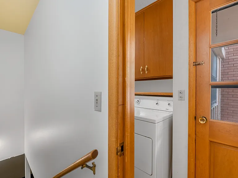 900 N Saint James Pl — Photo 20