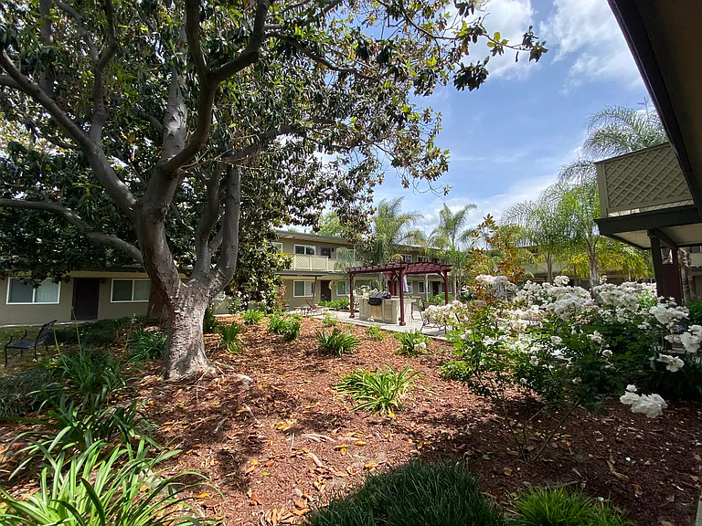 Maude Gardens — Photo 19