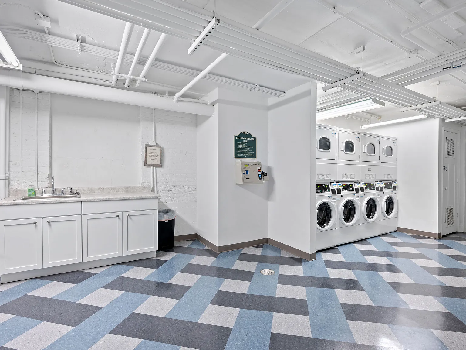 3030 N. Sheridan Road — Photo 4