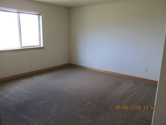 5th image of 802 Knife River Dr