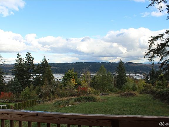 4th image of 4725 127th Ave E