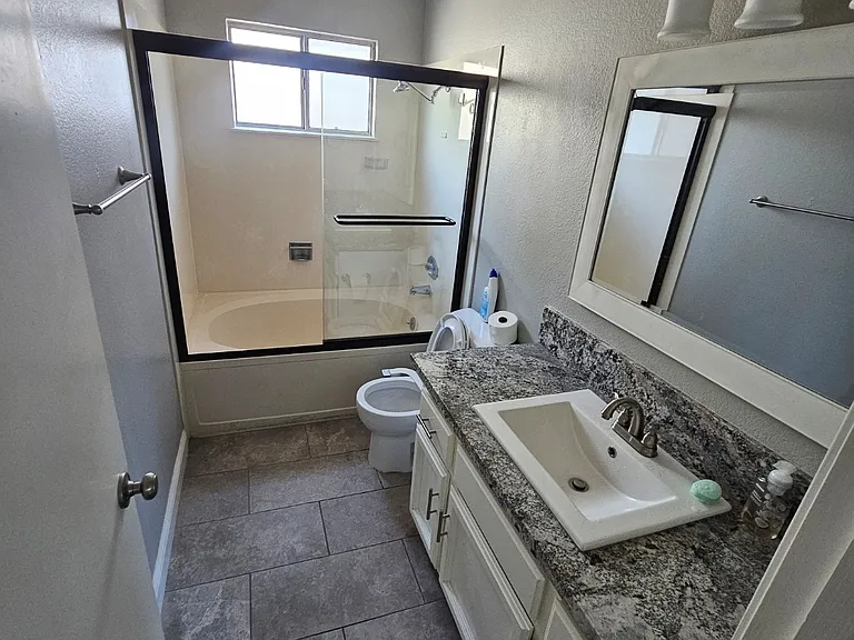 7800 Auburn Woods Dr — Photo 3