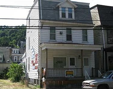 2nd image of 803 Evergreen Ave