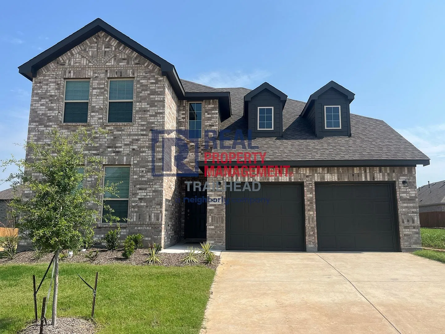 Spacious Godley Home with Office, Bonus Room & 3 Full Baths $500 Move-In Special! — Photo 1
