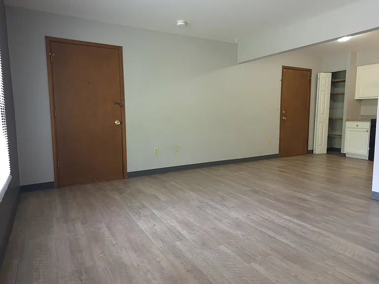 348 E Marquette St #5 — Photo 13