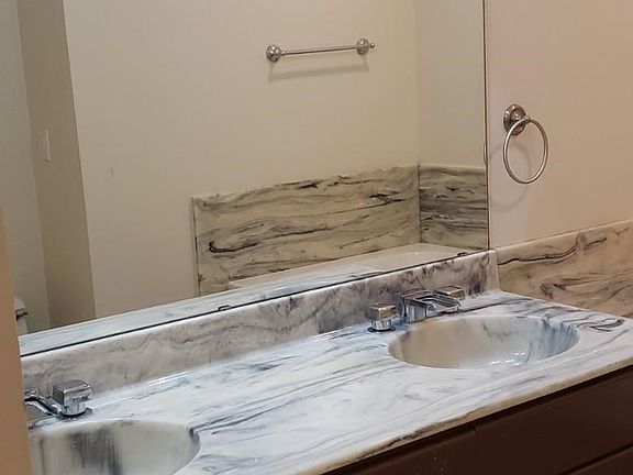 4th image of 1143 Highpoint Dr NW #18