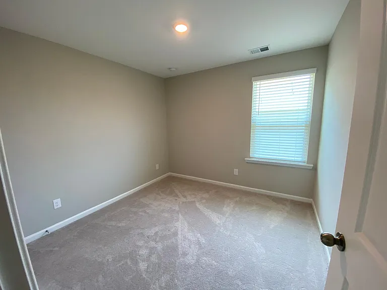 292 Golden Eagle Pkwy — Photo 22
