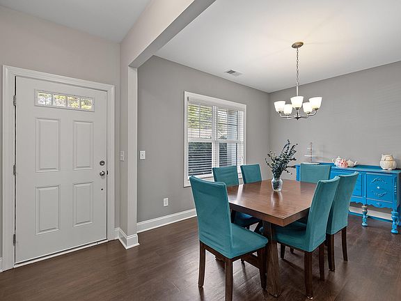 4th image of 130 Ambergate Dr