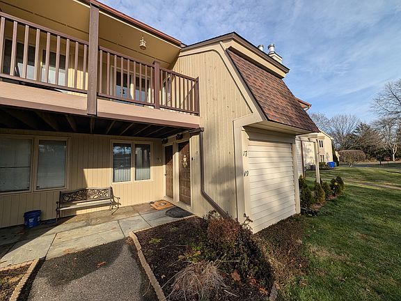 4th image of 17 Little Oak Ln