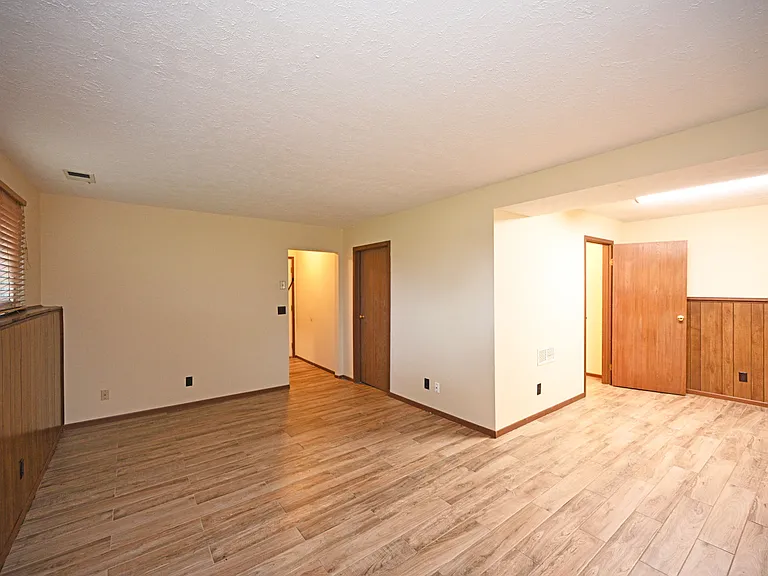 8101 Glohaven Ct — Photo 25
