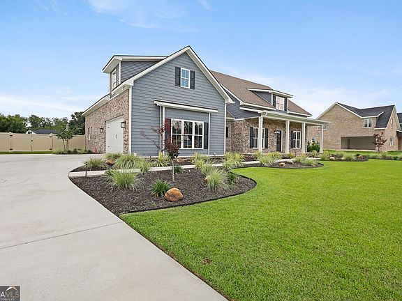 3rd image of 3 Wysteria Ln