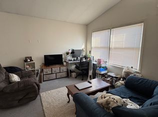 1811 Platt St APT 2, Manhattan, KS 66502