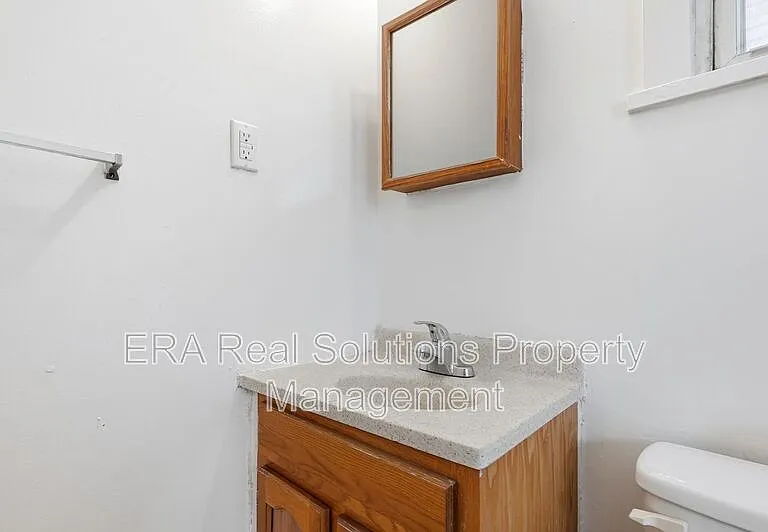150 S Cypress Ave — Photo 21