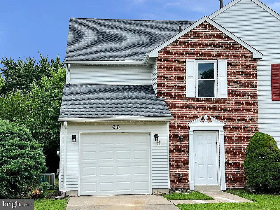 3 bed, 2.5 bath, 1416 sqft, $2,600 — Photo 1