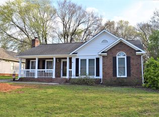 14008 Carriage Lake Dr, Charlotte, NC 28273