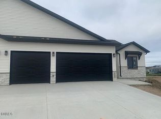 5303 Normandy St, Bismarck, ND 58503