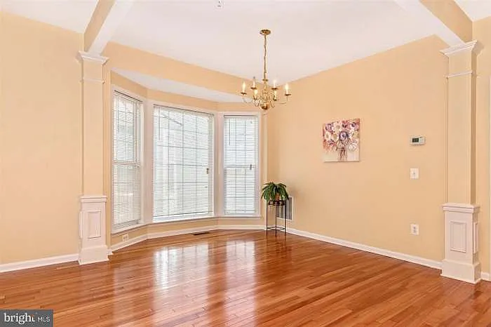 19411 Rayfield Dr — Photo 5