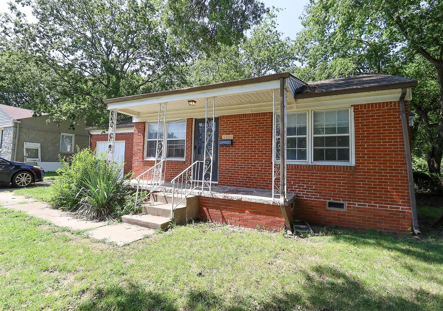 Remodeled Tulsa Gem! Near TU and Route 66! Available for immediate move in! — Photo 3