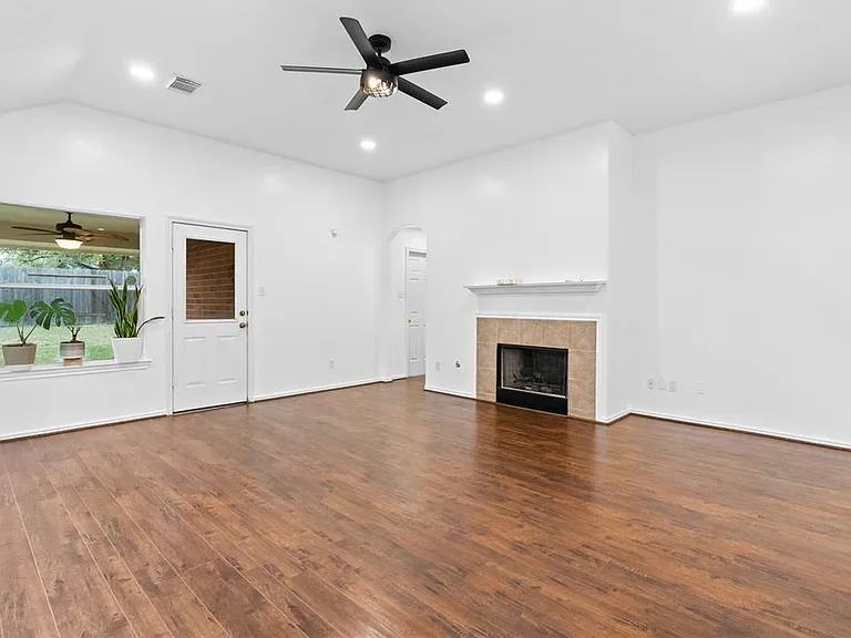 15323 Redbud Berry Way — Photo 4