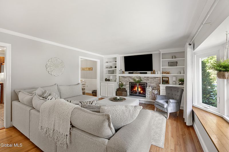 3rd image of 25 Dublin Drive