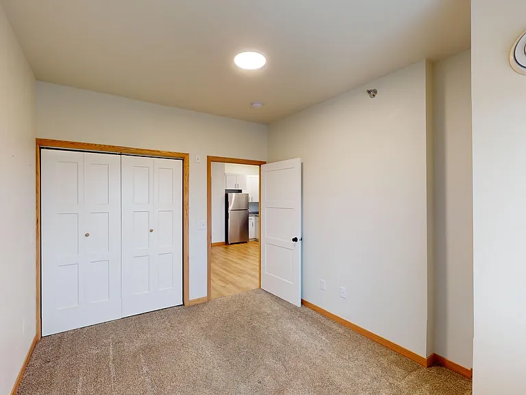 210-200 N Heritage Pkwy — Photo 14