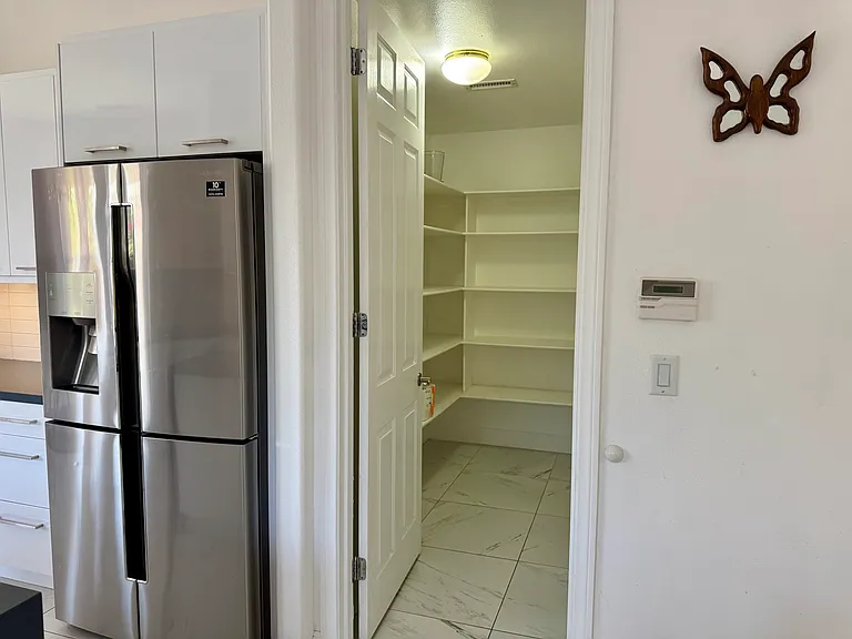 25 Buckingham Way — Photo 12