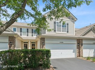 6N385 Whitmore Cir UNIT C, St Charles, IL 60174