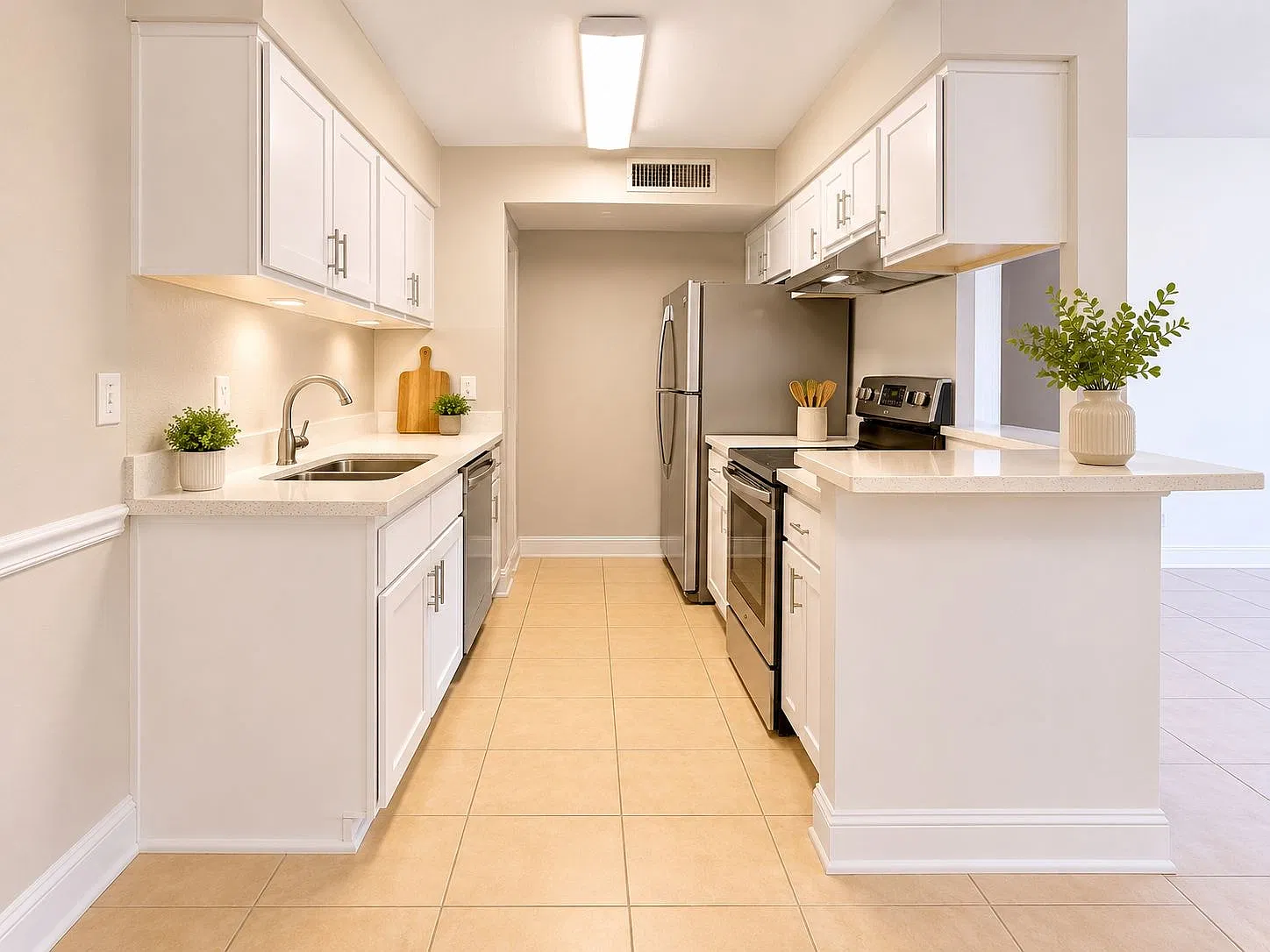 Woodridge at Carrollwood Apartments — Photo 4