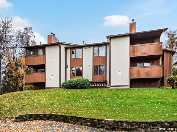 7331 Huntsmen Cir #20-F, Anchorage, AK 99518