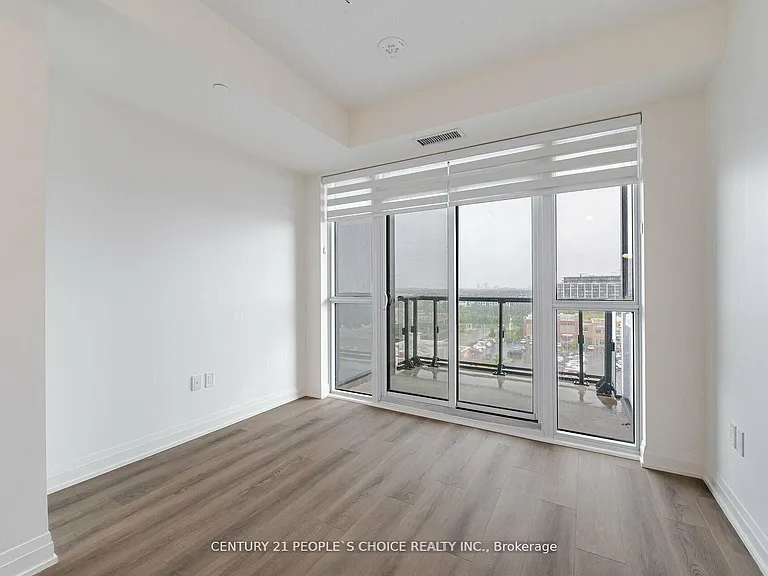 509 Dundas St W #711 — Photo 15