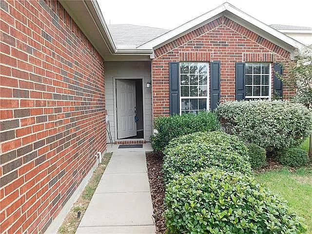 1st image of 333 Turquoise Dr