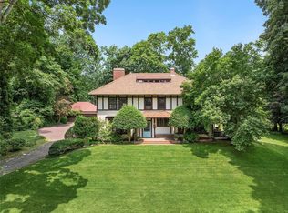 7 Edgehill Rd, Glen Cove, NY 11542