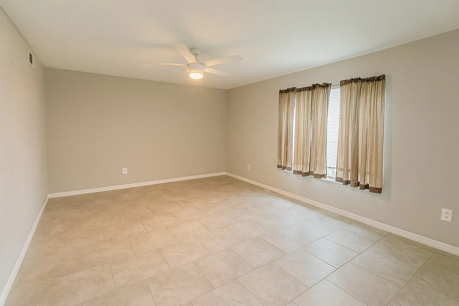 5407 Hansel Avenue - 1 — Photo 3