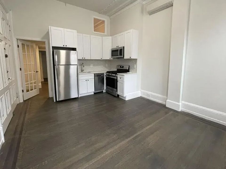 1st image of 2037 Spring Garden St #1FF