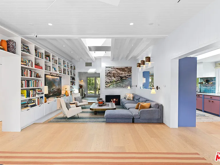 7038 Dume Dr — Photo 23