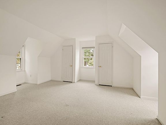 3rd image of 9451 Sunnyfield Ct
